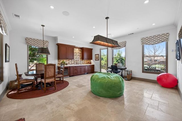 8617 Sleepy Hollow, Elk Grove, CA 95624