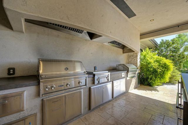 8617 Sleepy Hollow, Elk Grove, CA 95624