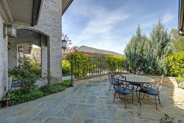 8617 Sleepy Hollow, Elk Grove, CA 95624