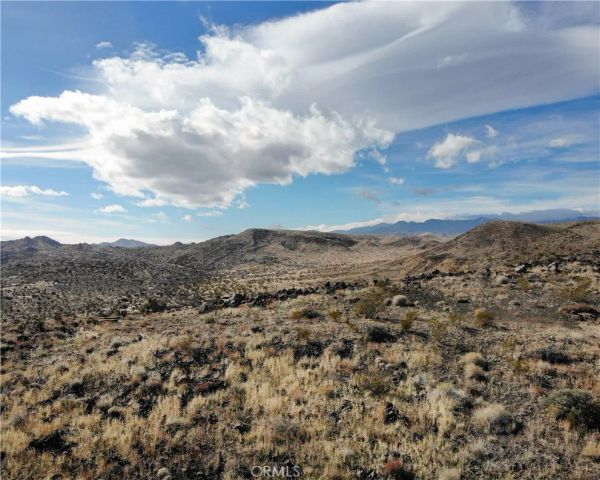 56365 Terra Vista, Yucca Valley, CA 92284