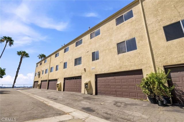 9436 Via Salerno, Sun Valley, CA 91504