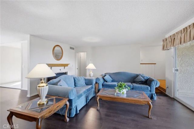 9436 Via Salerno, Sun Valley, CA 91504