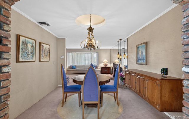 7 Carling Drive, New Hyde Park, NY 11040