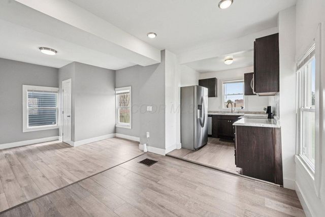 1025 Howard ., Columbus, OH 43201