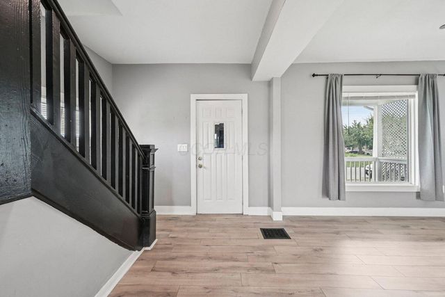 1025 Howard ., Columbus, OH 43201