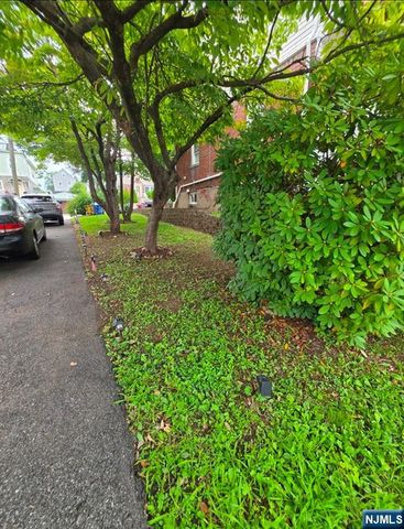 106 Chestnut Street, Garfield, NJ 07026
