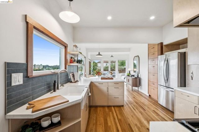 486 Jean St, Oakland, CA 94610