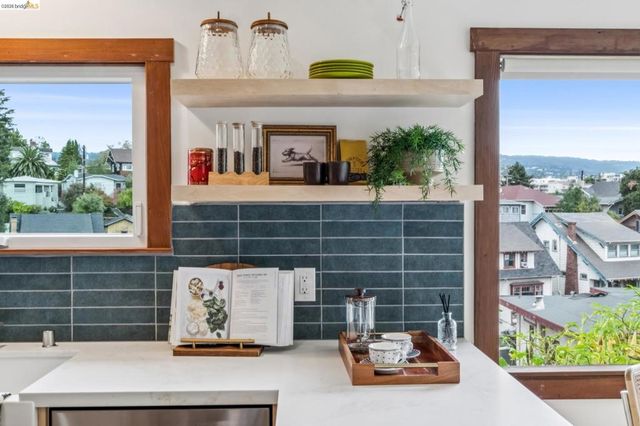 486 Jean St, Oakland, CA 94610