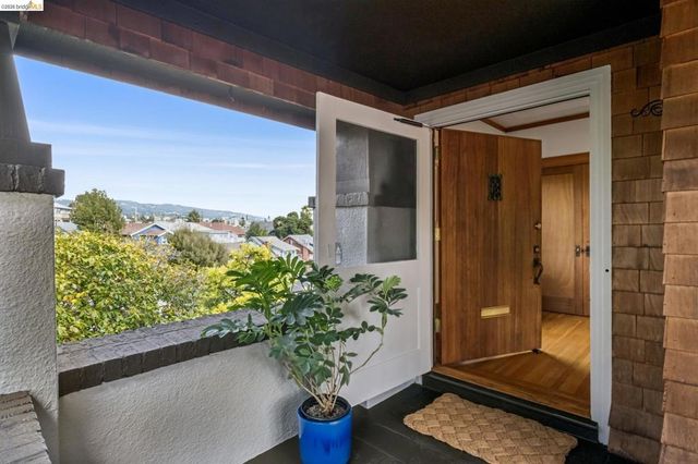 486 Jean St, Oakland, CA 94610