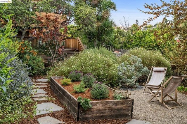 486 Jean St, Oakland, CA 94610