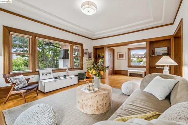 486 Jean St, Oakland, CA 94610