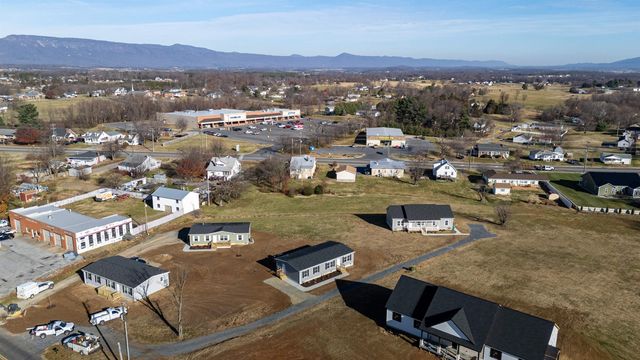 341 PARK RD, Stanley, VA 22851