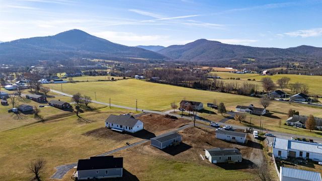 341 PARK RD, Stanley, VA 22851