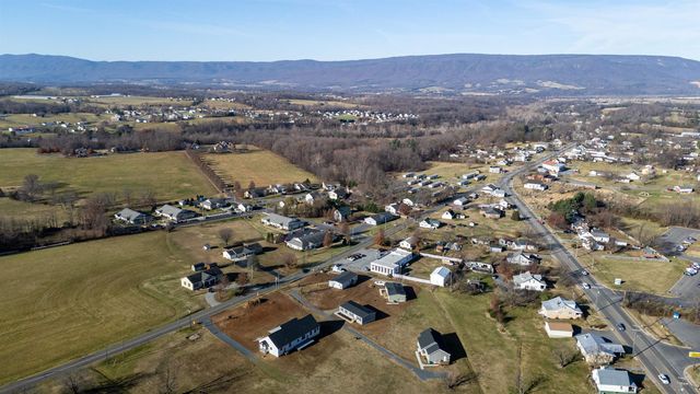 341 PARK RD, Stanley, VA 22851