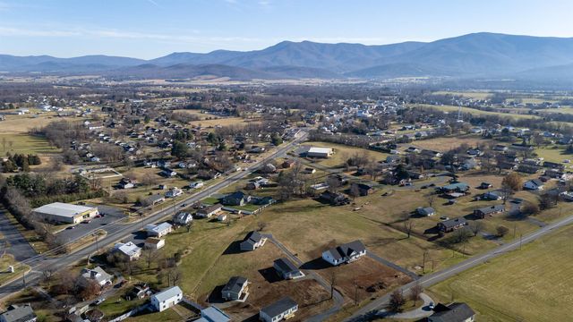 341 PARK RD, Stanley, VA 22851