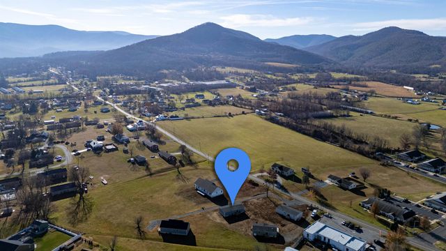 341 PARK RD, Stanley, VA 22851