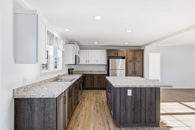 341 PARK RD, Stanley, VA 22851