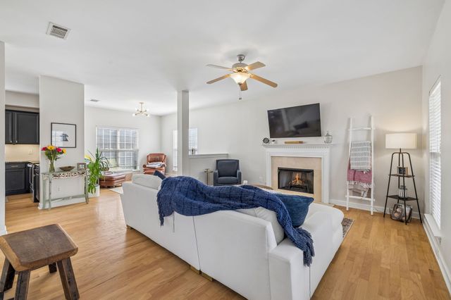 300 Rachels Meadow Ct, Hermitage, TN 37076