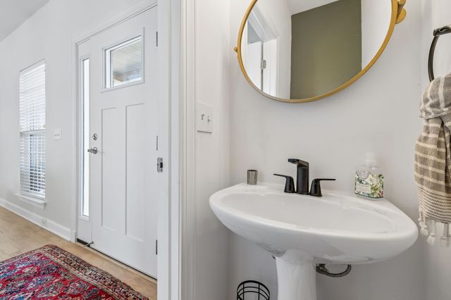 300 Rachels Meadow Ct, Hermitage, TN 37076