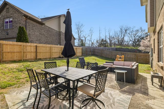 300 Rachels Meadow Ct, Hermitage, TN 37076