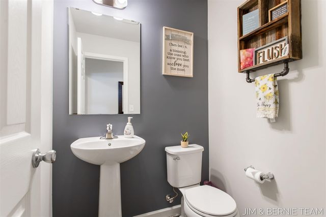 1692 Ryan Woods Court, Allegan, MI 49010