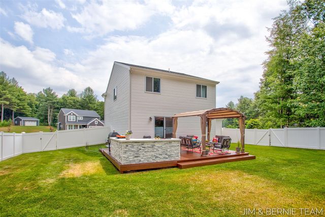 1692 Ryan Woods Court, Allegan, MI 49010