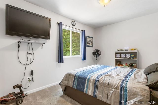 1692 Ryan Woods Court, Allegan, MI 49010