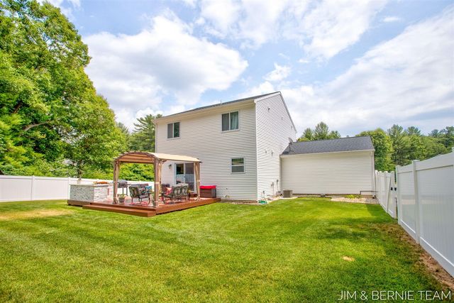 1692 Ryan Woods Court, Allegan, MI 49010