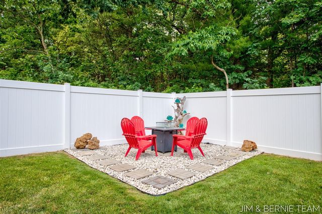 1692 Ryan Woods Court, Allegan, MI 49010