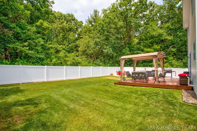 1692 Ryan Woods Court, Allegan, MI 49010