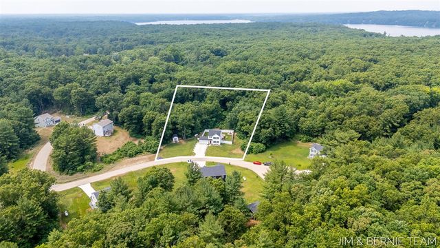 1692 Ryan Woods Court, Allegan, MI 49010