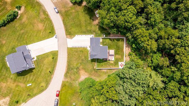 1692 Ryan Woods Court, Allegan, MI 49010