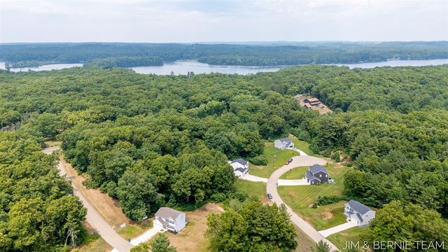 1692 Ryan Woods Court, Allegan, MI 49010