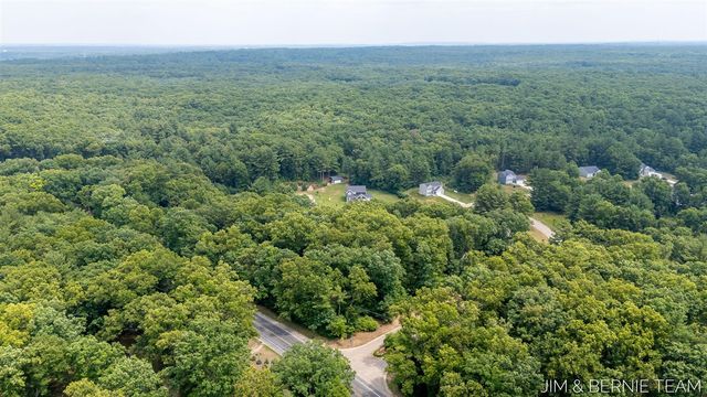 1692 Ryan Woods Court, Allegan, MI 49010