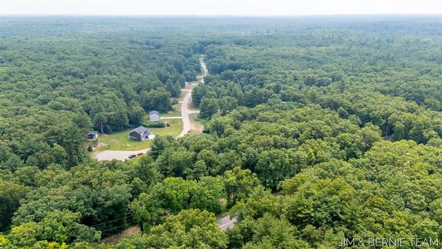 1692 Ryan Woods Court, Allegan, MI 49010