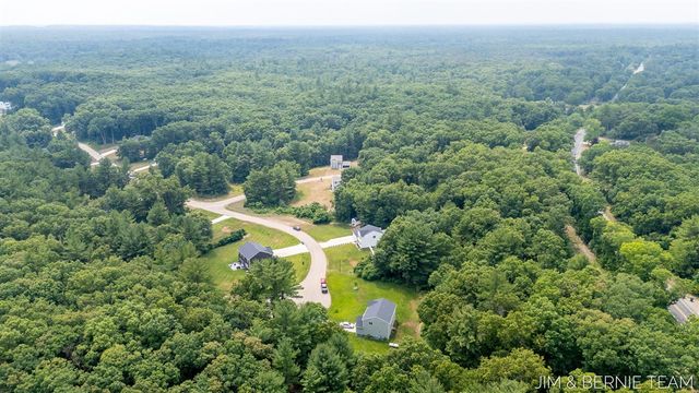 1692 Ryan Woods Court, Allegan, MI 49010