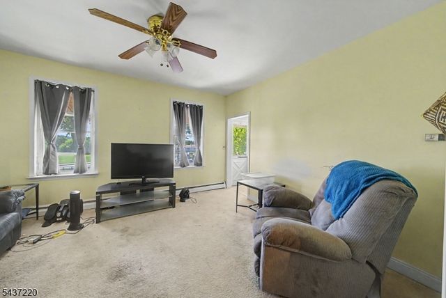 700 Vulcanite Ave, Alpha Boro, NJ 08865