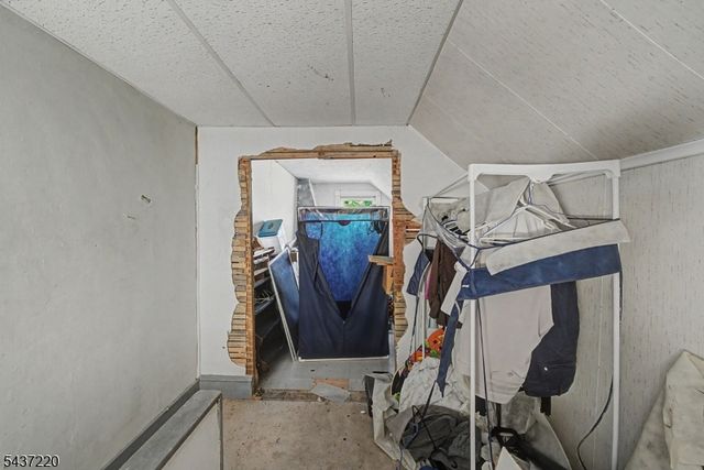 700 Vulcanite Ave, Alpha Boro, NJ 08865