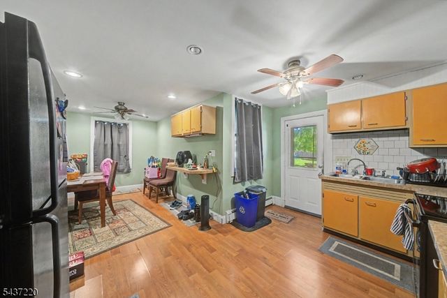 700 Vulcanite Ave, Alpha Boro, NJ 08865