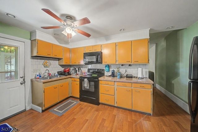 700 Vulcanite Ave, Alpha Boro, NJ 08865