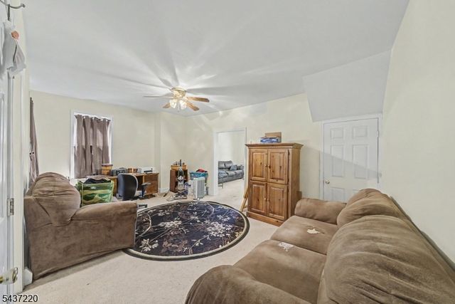 700 Vulcanite Ave, Alpha Boro, NJ 08865