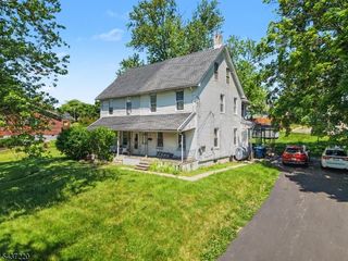 700 Vulcanite Ave, Alpha Boro, NJ 08865