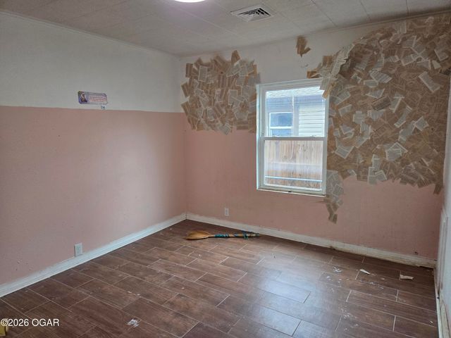 127 S Forest, Joplin, MO 64801