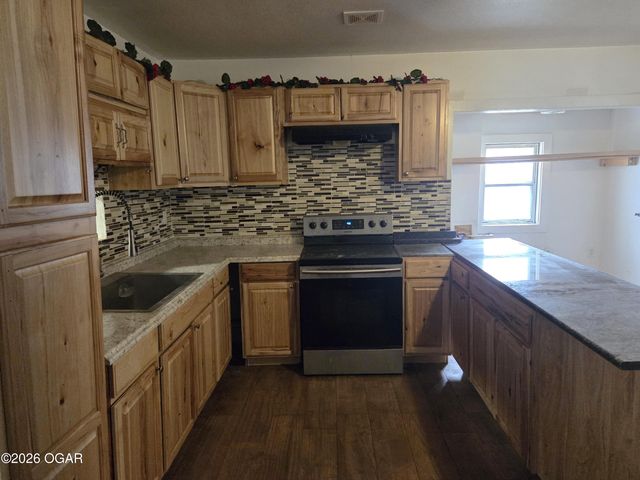 127 S Forest, Joplin, MO 64801