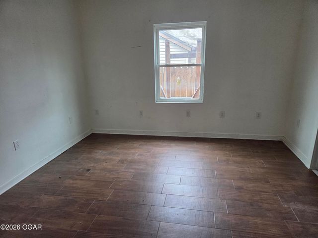 127 S Forest, Joplin, MO 64801