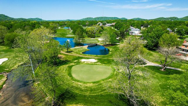 550 Midway Cir, Brentwood, TN 37027