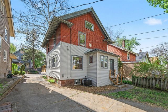 40 Benjamin Avenue, Grand Rapids, MI 49506