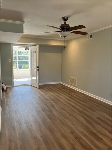2225 N Wolfsnare DR, Virginia Beach, VA 23454