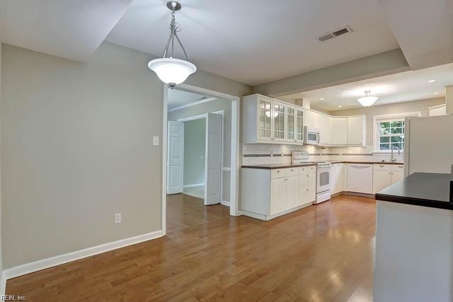 2225 N Wolfsnare DR, Virginia Beach, VA 23454