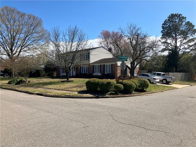 2225 N Wolfsnare DR, Virginia Beach, VA 23454